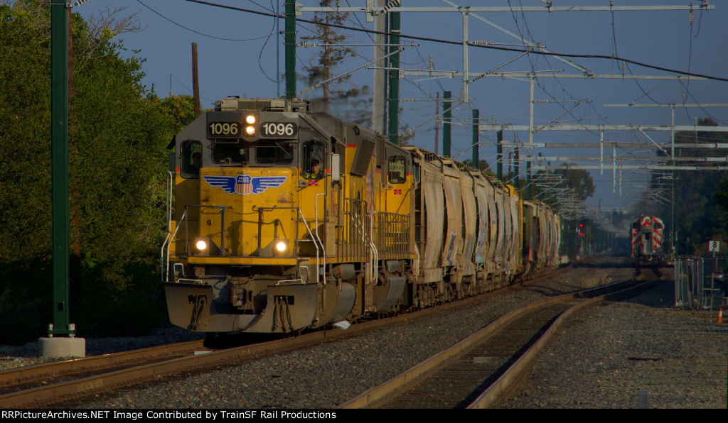 UP 1096 Leads the Mission Bay Local